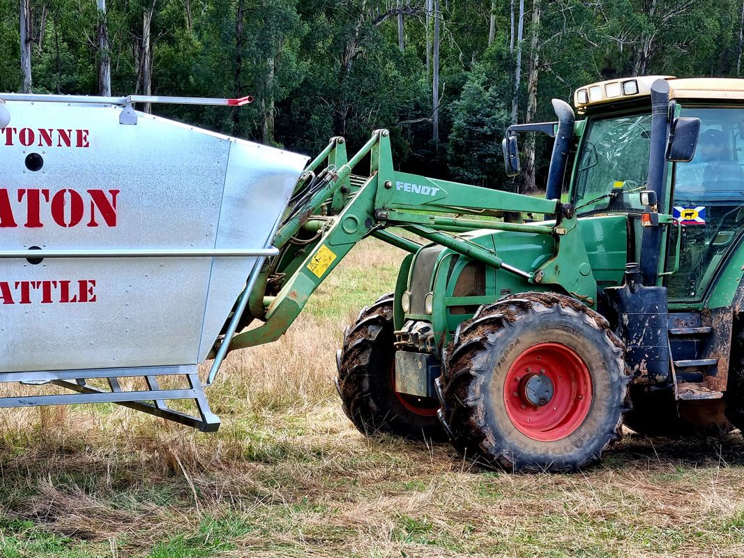 Not so mobile, 5T Paton Feeders can only be moved empty