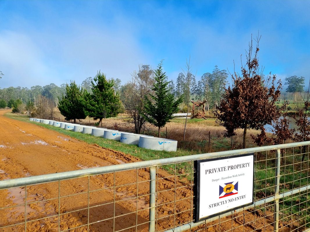 Violet Town Concrete Troughs arrive